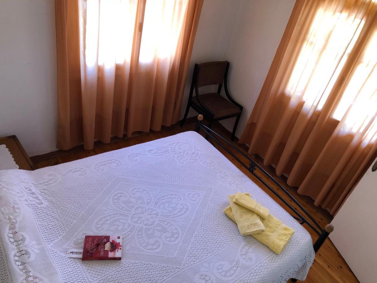 Martha IV Apartment Amaliada Екстериор снимка