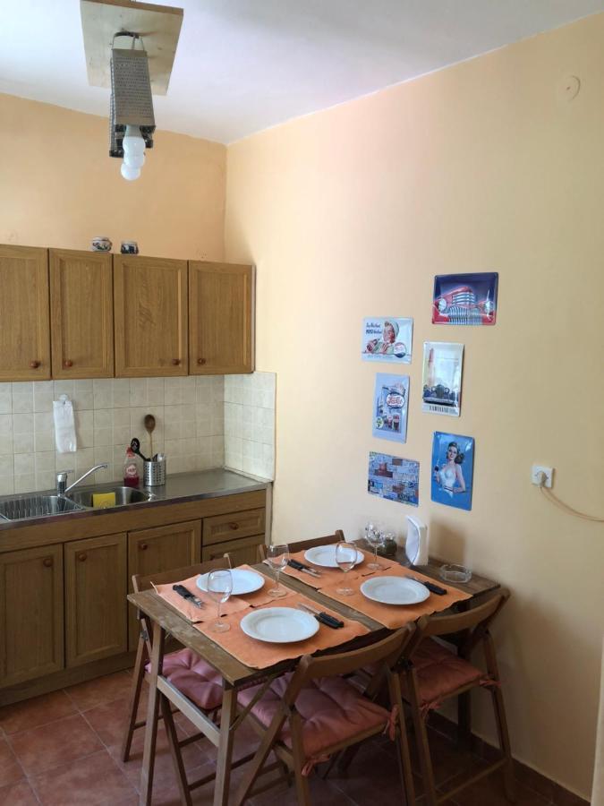 Martha IV Apartment Amaliada Екстериор снимка