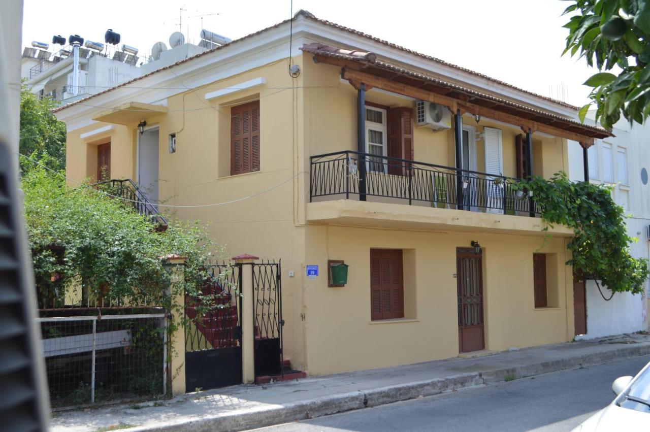 Martha IV Apartment Amaliada Екстериор снимка