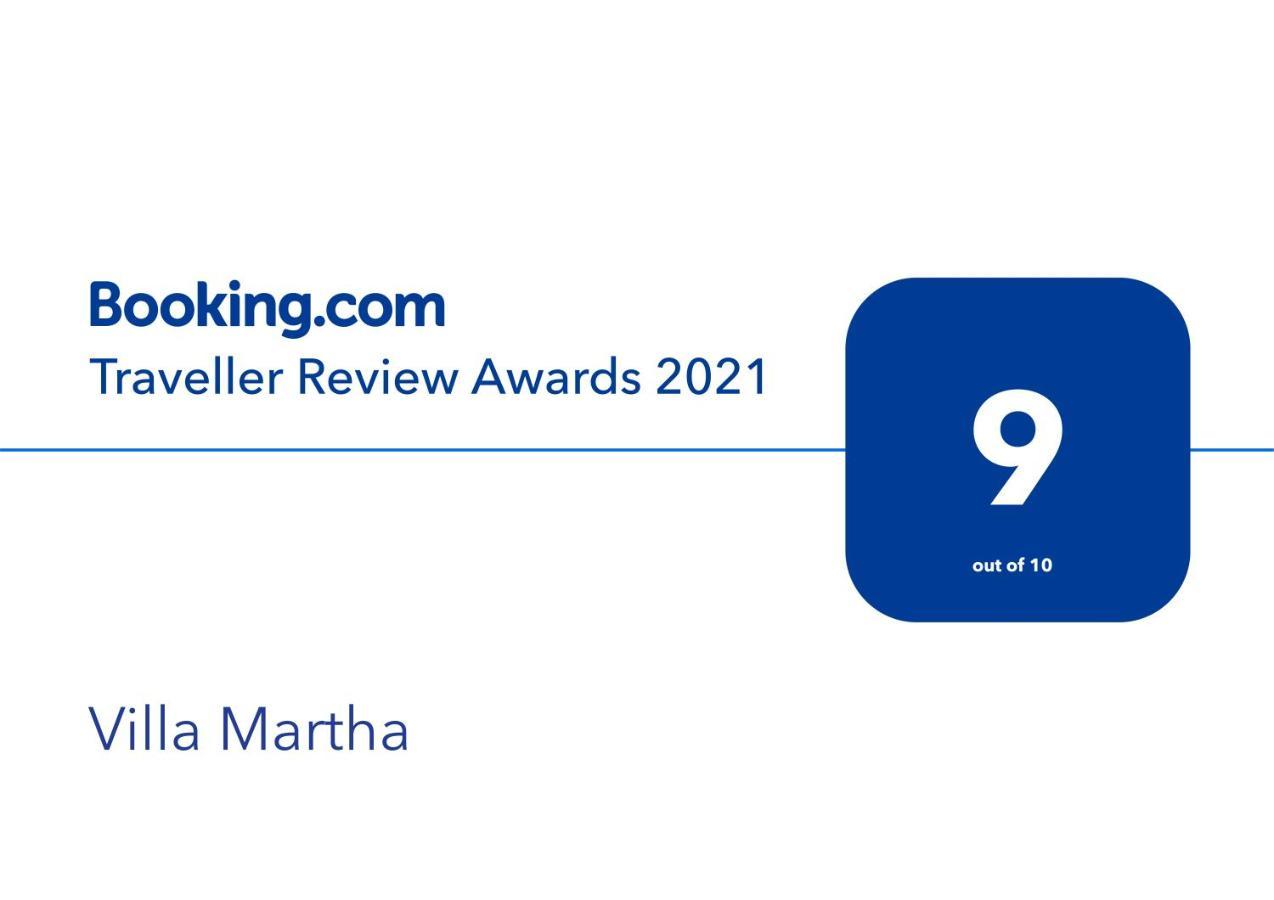 Martha IV Apartment Amaliada Екстериор снимка